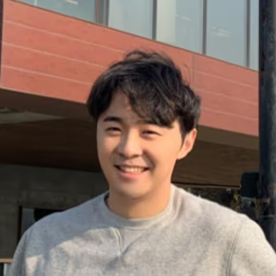 Si-Young L.
